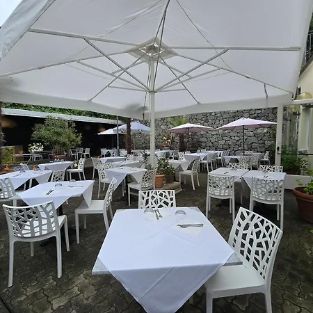 Sorriso Отель Вернацца